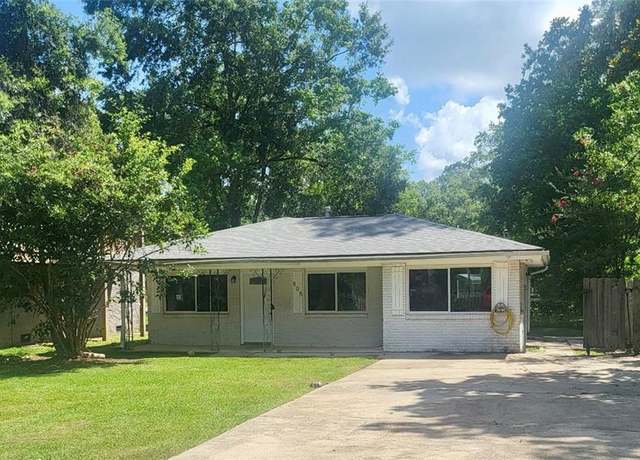 Property at 808 Pine Tree St, Slidell, LA 70458, 2 beds, 2 baths