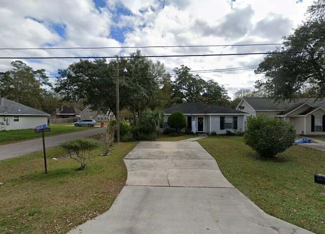 Property at 40698 Chinchas Creek Rd, Slidell, LA 70461, 2 beds, 1.5 baths
