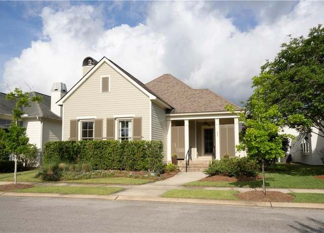 Property at 989 Beauregard Pkwy, Covington, LA 70433, 3 beds, 2 baths