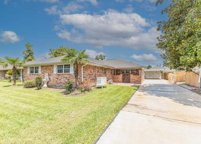 Property at 7 Greenwood Dr, Destrehan, LA 70047, 3 beds, 2 baths