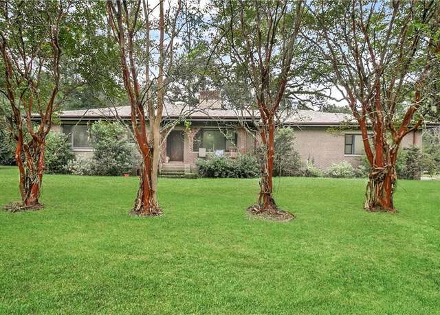 Property at 22154 Lowe Davis Rd, Covington, LA 70435, 4 beds, 3 baths