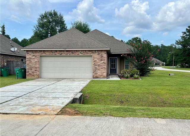 Property at 500 Buckthorne Pl, Covington, LA 70435, 3 beds, 2 baths