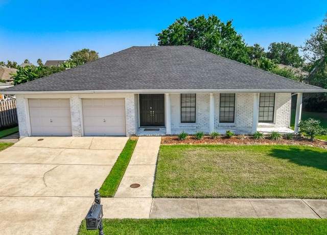 Property at 624 Fleurie Dr, Kenner, LA 70065, 4 beds, 2 baths