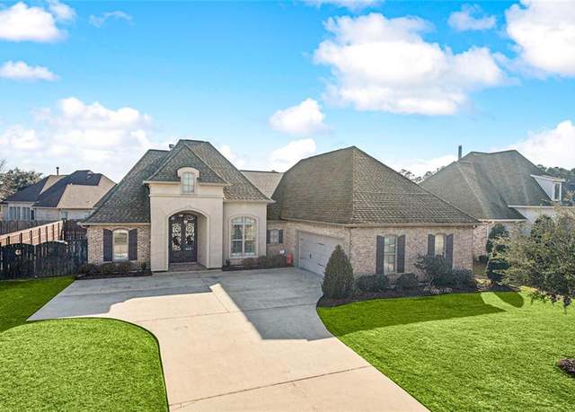 Property at 801 Rue Bourdeaux, Covington, LA 70433, 4 beds, 3 baths