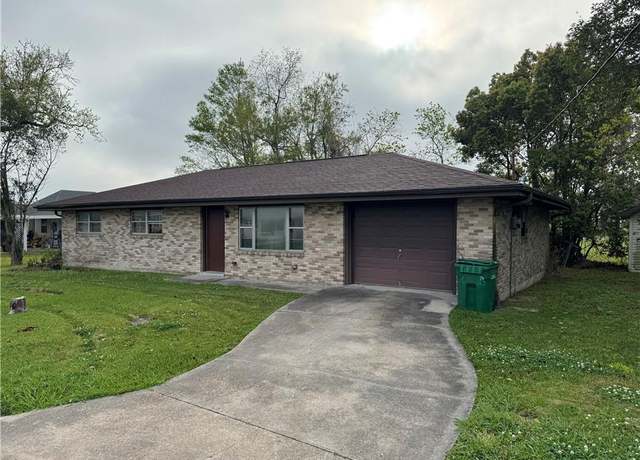 Property at 511 Oleander St, La Place, LA 70068, 3 beds, 2 baths