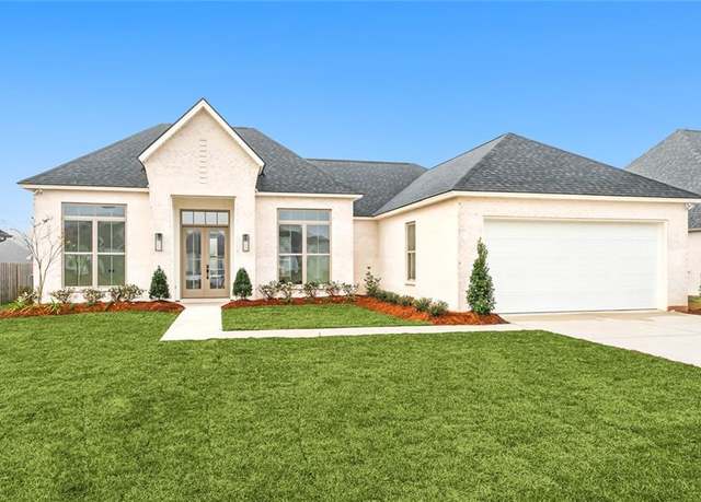 Property at 1161 Audubon Pkwy, Madisonville, LA 70447, 4 beds, 2.5 baths
