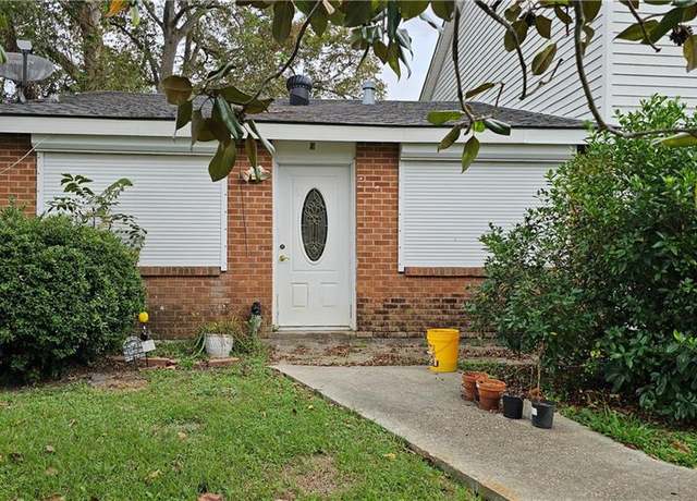 Property at 9 Four Oclock Ln, Waggaman, LA 70094, 5 beds, 2 baths