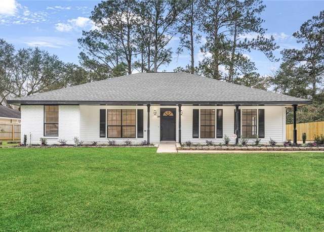 Property at 25 Woodvine Ct, Covington, LA 70433, 3 beds, 2 baths