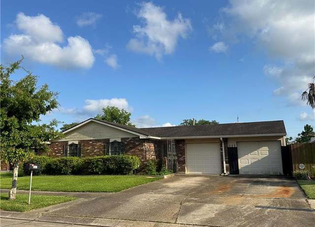 Property at 5037 Woodcrest Dr, Marrero, LA 70072, 3 beds, 2 baths