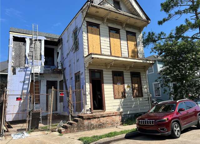Property at 815 N Roberston St, New Orleans, LA 70116, 3 beds, 2.5 baths