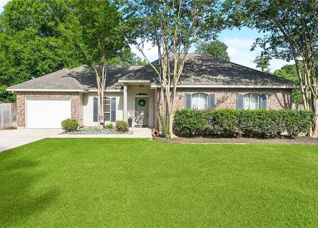 Property at 25 A Oak Park Dr, Madisonville, LA 70447, 3 beds, 2 baths