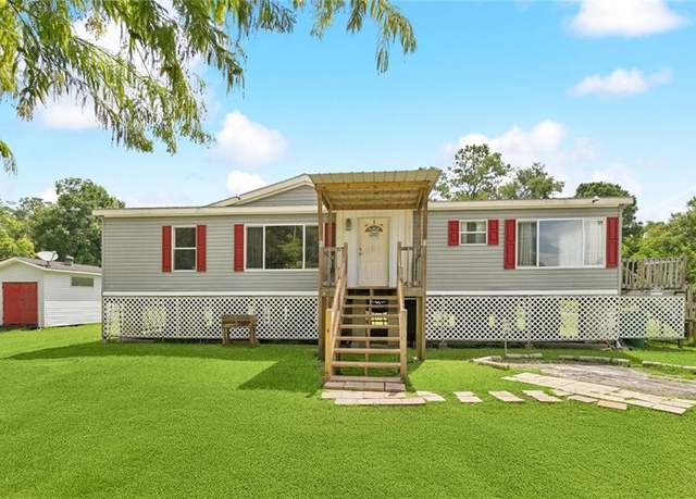Property at 56116 Blue Ridge Dr, Slidell, LA 70461, 3 beds, 2 baths