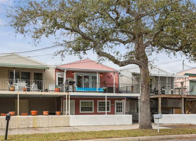 Property at 227 N Roadway St, New Orleans, LA 70124, 1 bed, 2 baths