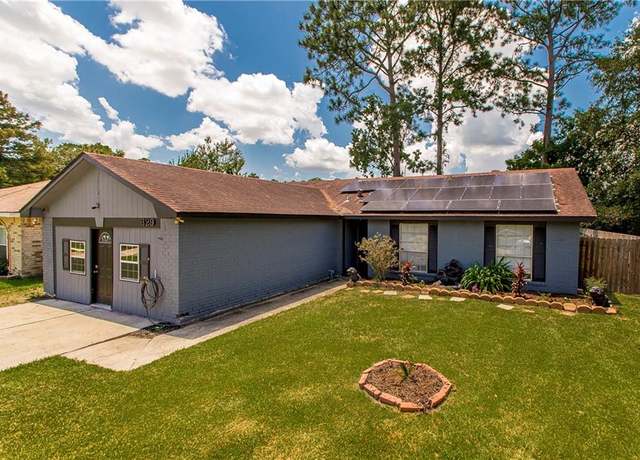 Property at 329 Tiffany St, Slidell, LA 70461, 5 beds, 2 baths
