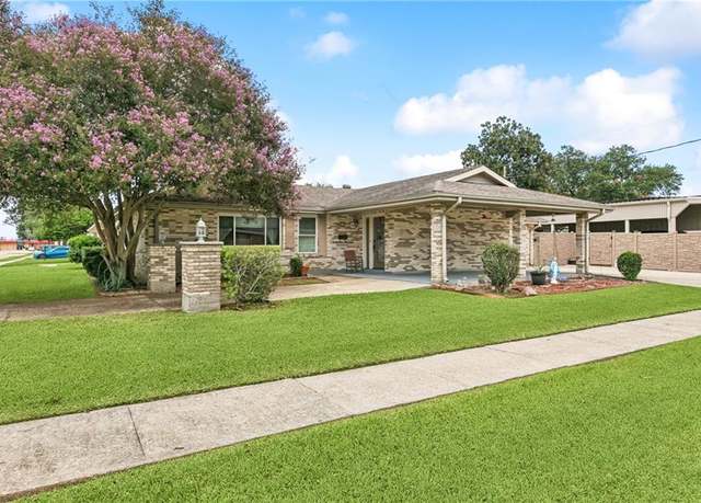Property at 2129 Potomac Dr, Marrero, LA 70072, 3 beds, 2 baths
