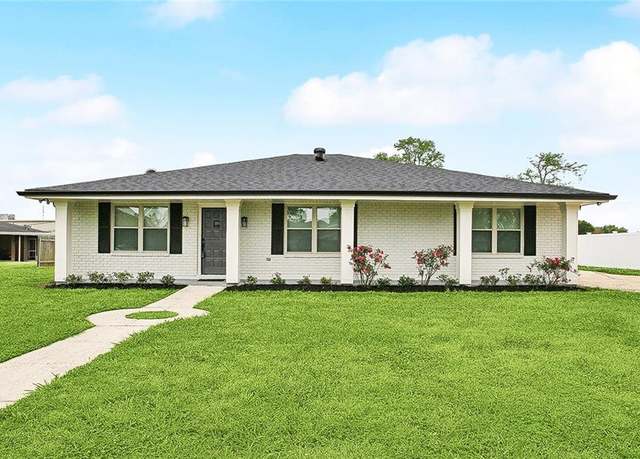 Property at 107 Liberty St, Belle Chasse, LA 70037, 4 beds, 2 baths