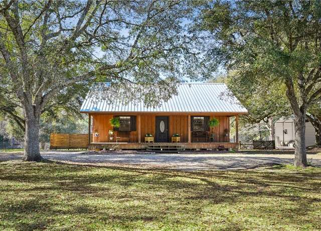 Property at 11295 Highway 1077 Hwy, Folsom, LA 70437, 3 beds, 1 bath