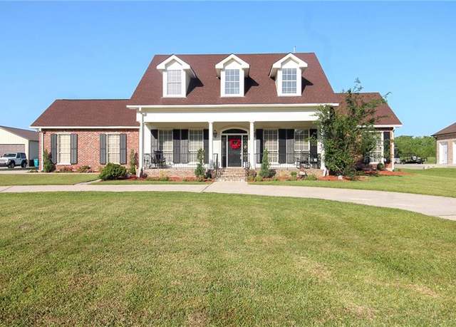 Property at 4540 Barataria Blvd, Marrero, LA 70072, 5 beds, 4.5 baths