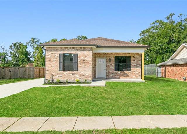 Property at 2409 Daniel Dr, Violet, LA 70092, 3 beds, 2 baths