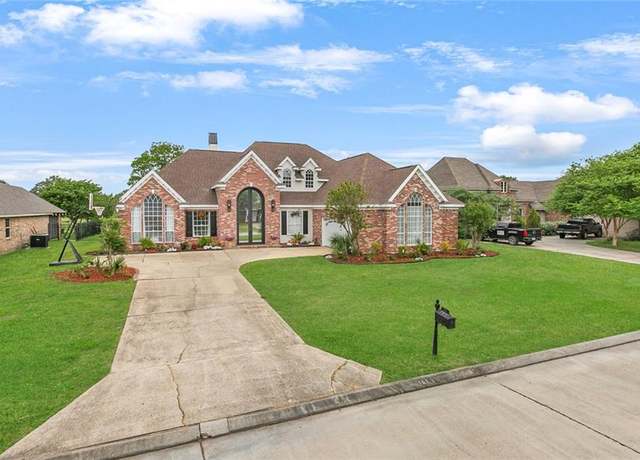 Property at 161 W Augusta Ln, Slidell, LA 70458, 4 beds, 2.5 baths