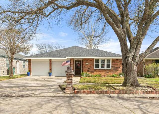 Property at 2113 Krisma St, Metairie, LA 70001, 4 beds, 2 baths