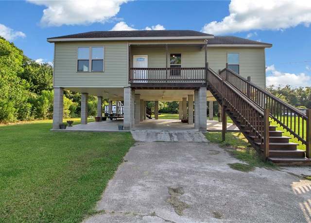Property at 2634 Privateer Blvd, Barataria, LA 70036, 3 beds, 2 baths
