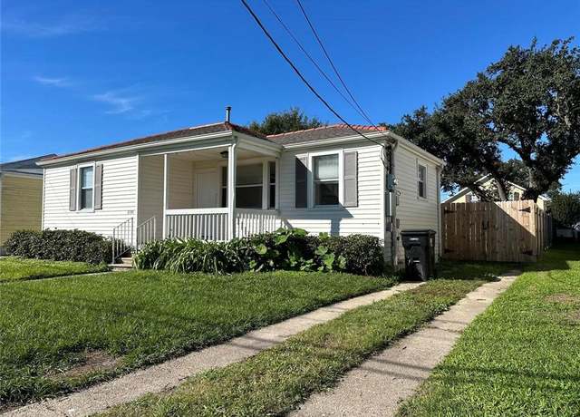 Property at 2720 Lloyds Ave, Chalmette, LA 70043, 2 beds, 1 bath