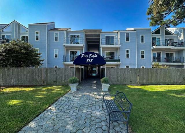 Property at 318 Lake Marina Dr #306, New Orleans, LA 70124, 1 bed, 1.5 baths