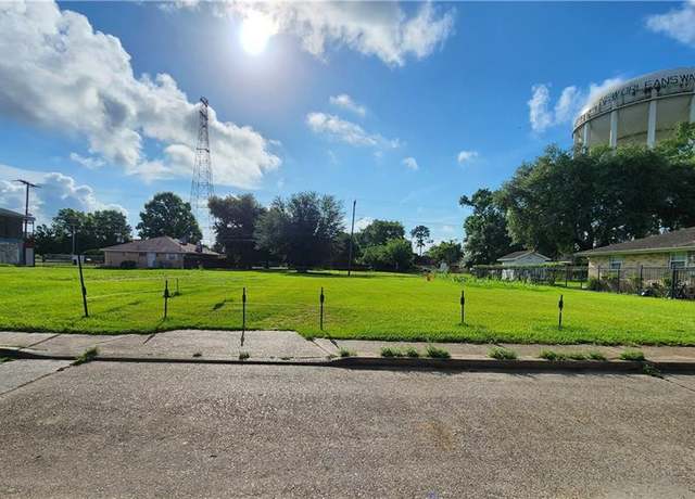 Property at 2814 Boyd St, New Orleans, LA 70131