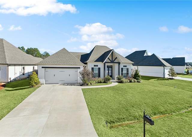 Property at 8084 Bedico Trail Ln, Madisonville, LA 70447, 4 beds, 2 baths