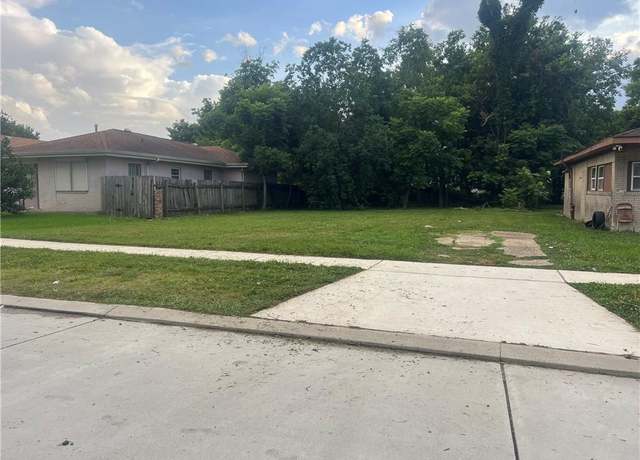 Property at 4434 Eastview Dr, New Orleans, LA 70126