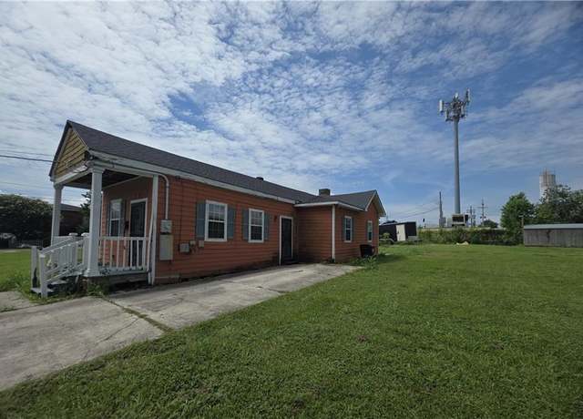 Property at 7108 Olive St, New Orleans, LA 70115, 3 beds, 1 bath