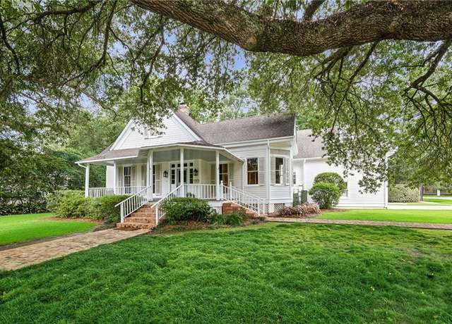 Property at 605 S America St, Covington, LA 70433, 4 beds, 4.5 baths
