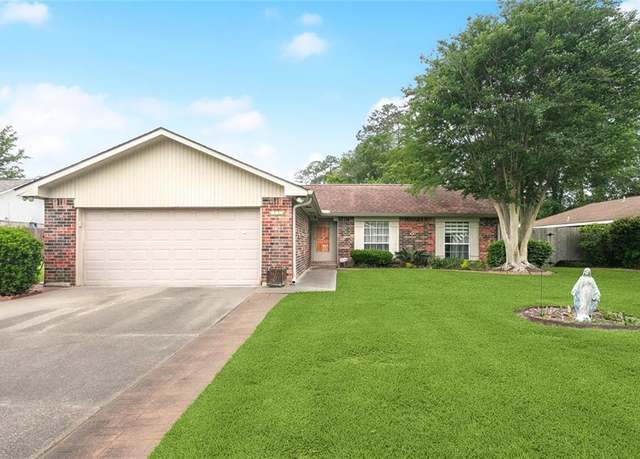 Property at 165 Timbers Dr, Slidell, LA 70458, 3 beds, 2 baths