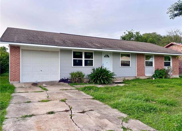 Property at 432 Holy Cross Pl, Kenner, LA 70065, 3 beds, 2 baths