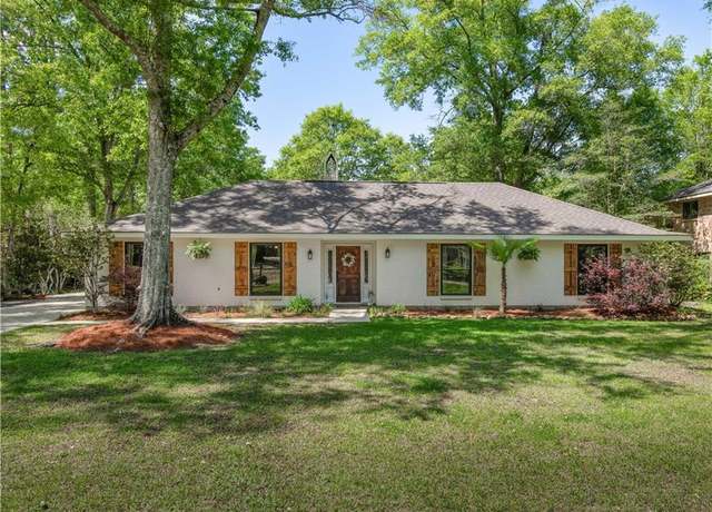 Property at 220 Shaunell Dr, Mandeville, LA 70448, 4 beds, 2.5 baths