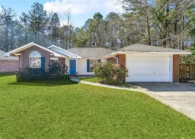 Property at 340 Colonial Ct, Mandeville, LA 70471, 4 beds, 2 baths