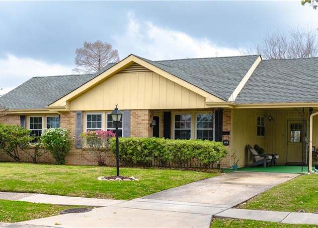 Property at 149 Coventry Ct, River Ridge, LA 70123, 3 beds, 2 baths