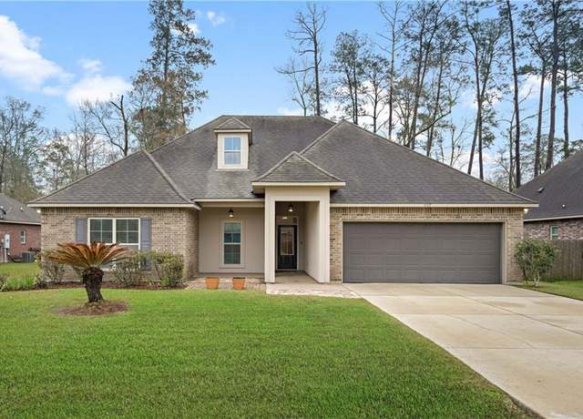 Property at 887 Woodsprings Ct, Covington, LA 70433, 4 beds, 2 baths