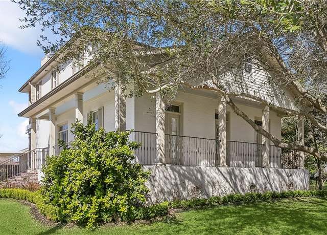 Property at 877 Mouton St, New Orleans, LA 70124, 3 beds, 2.5 baths