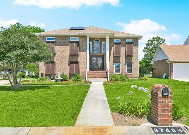 Property at 3740 Lake Lynn Dr, Gretna, LA 70056, 4 beds, 2.5 baths