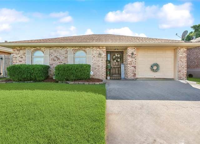 Property at 7160 E Renaissance Ct, New Orleans, LA 70128, 4 beds, 2 baths