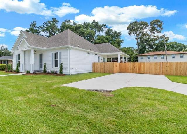 Property at 816 Colony Pl, Metairie, LA 70001, 4 beds, 3 baths