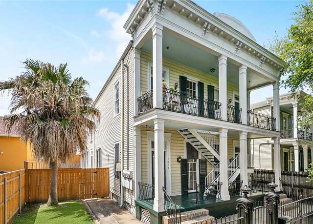 Property at 1010 12 Philip St, New Orleans, LA 70130, 8 beds, 4 baths