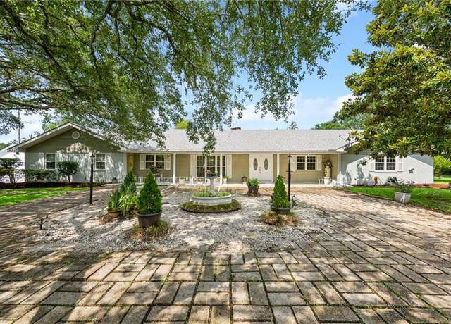 Property at 581 S Military Rd, Slidell, LA 70461, 4 beds, 4.5 baths