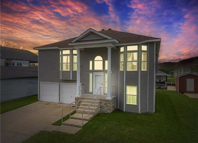 Property at 4954 Joan Marie Dr, Barataria, LA 70036, 3 beds, 2.5 baths