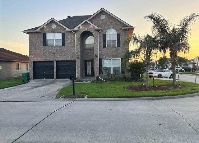 Property at 3316 E Parc Green St, Harvey, LA 70058, 4 beds, 2.5 baths