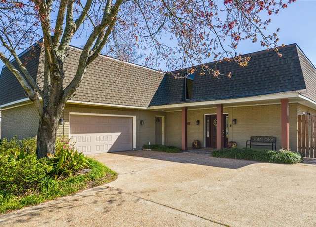 Property at 233 Penfold Pl, Harahan, LA 70123, 4 beds, 2.5 baths