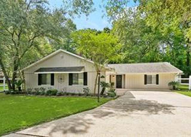 Property at 71152 Cutter Pl, Abita Springs, LA 70420, 4 beds, 2 baths