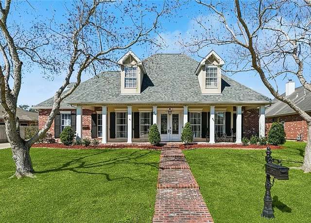 Property at 414 Doctor Gorman Dr, Belle Chasse, LA 70037, 5 beds, 3 baths